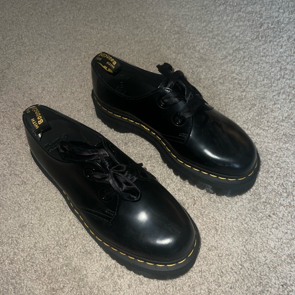 Dr. Martens Holly Women’s Leather Platform Shoes - Picture 2 of 8